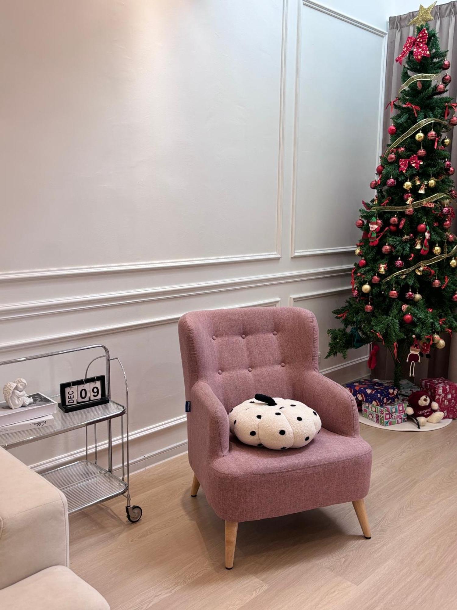 French Style Comfy 现代极简法式温馨民宿 Villa